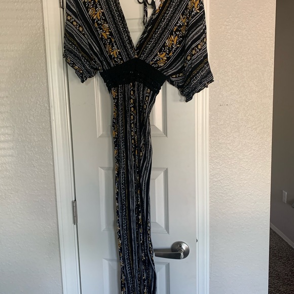 WINDSOR BOHEMIAN FLORALS CROCHET JUMPSUIT - Picture 2 of 3